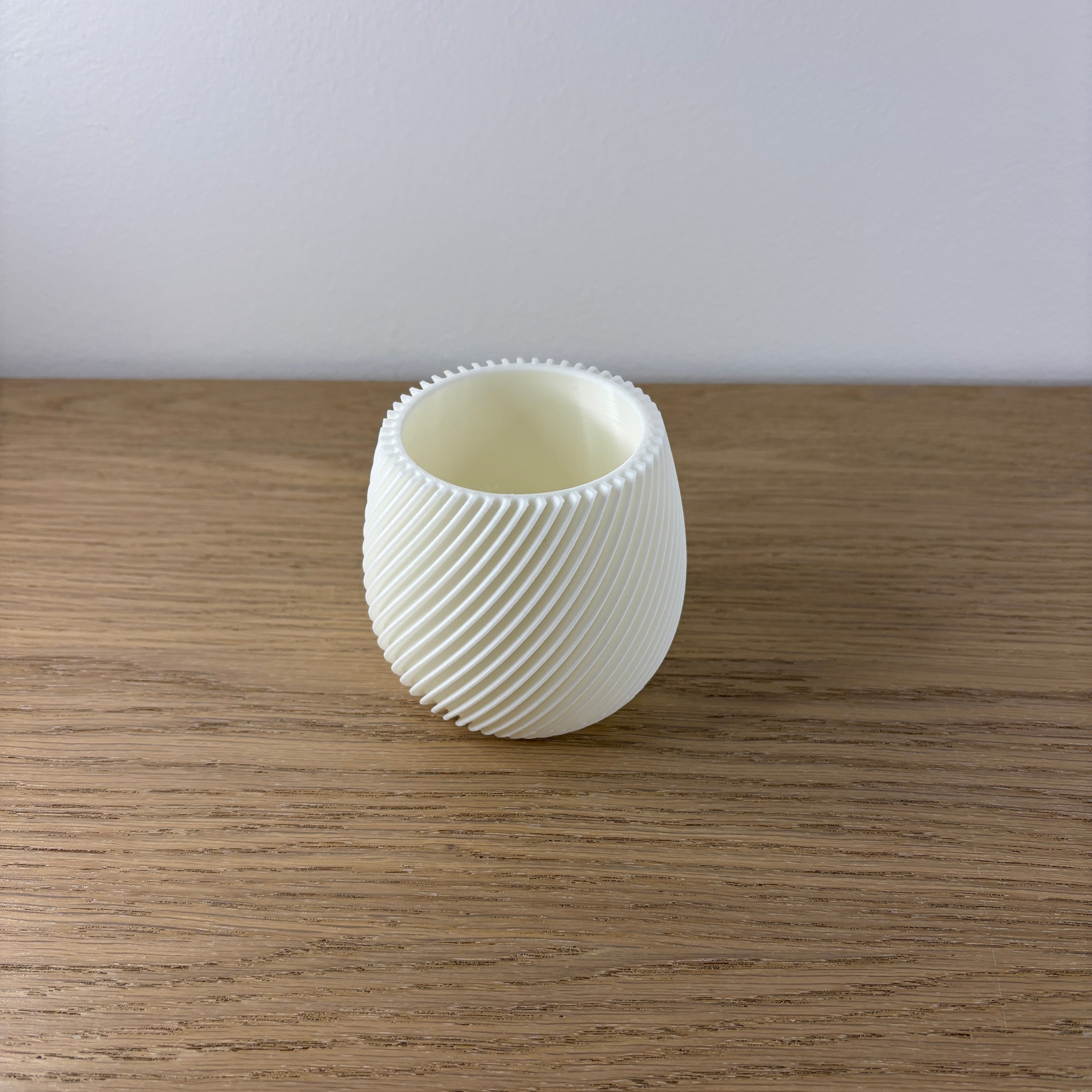 Mini designový květináč